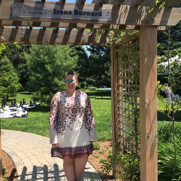 Meet your Posher, Lindsay - Picture 3 of 4